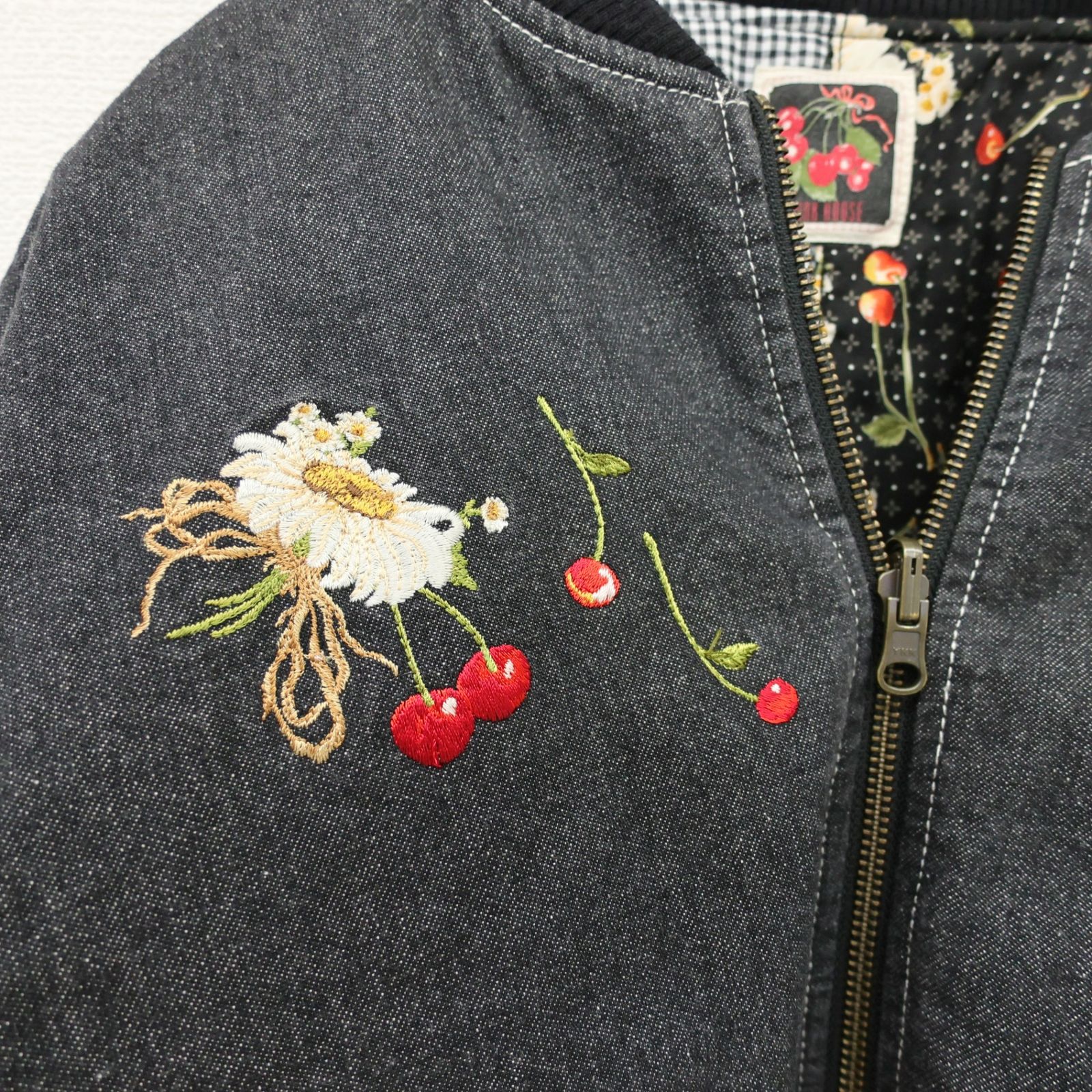 ピンクハウス☆お花がいっぱい♪リバーシブルジャンパー 刺しゅう