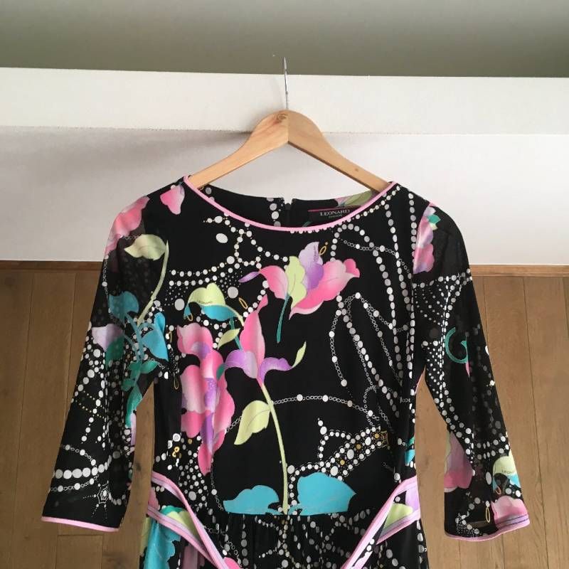 極美品 LEONARD レオナール 花柄 フラワー カンカン素材 ワンピース40