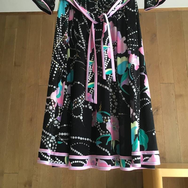 極美品 LEONARD レオナール 花柄 フラワー カンカン素材 ワンピース40