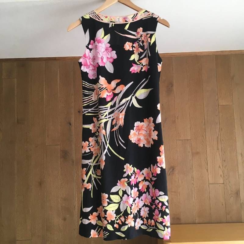 美品 LEONARD レオナール 花柄 フラワー ワンピース38 0330802 - メルカリ