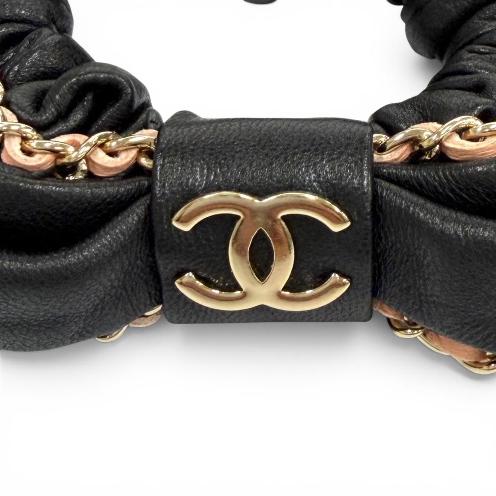 美品☆CHANEL シャネル A22S チェーン使い ココマーク レザーリボン
