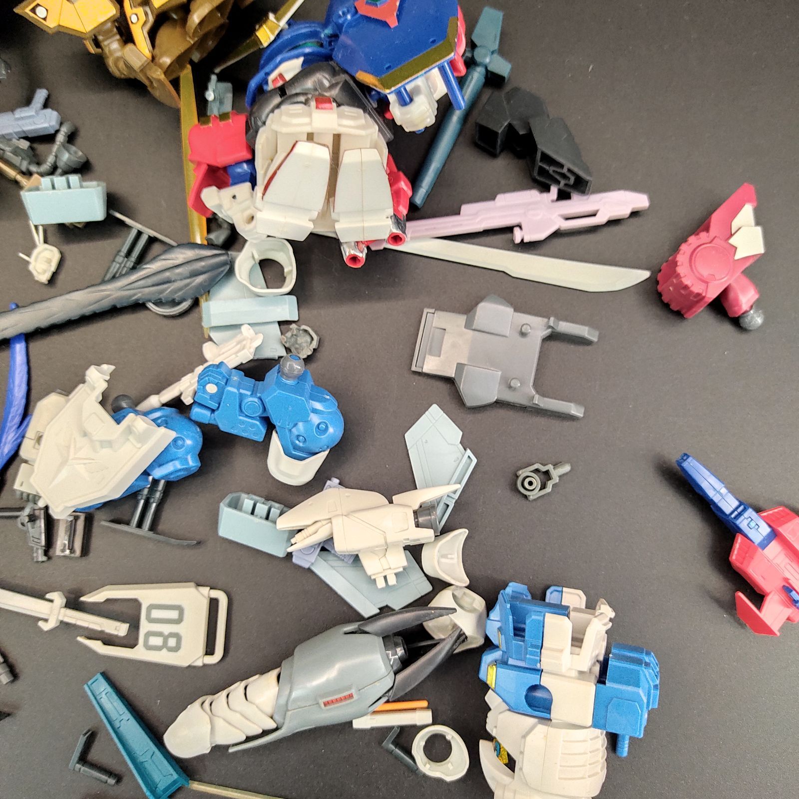 ガンプラ【未検品/ジャンク、パーツ取り用、キズ、ほこり、欠品多数