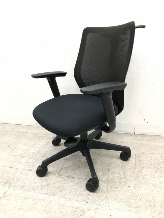 【中古品】オカムラ 可動肘付CG-Mチェア CG92ZR ブラック