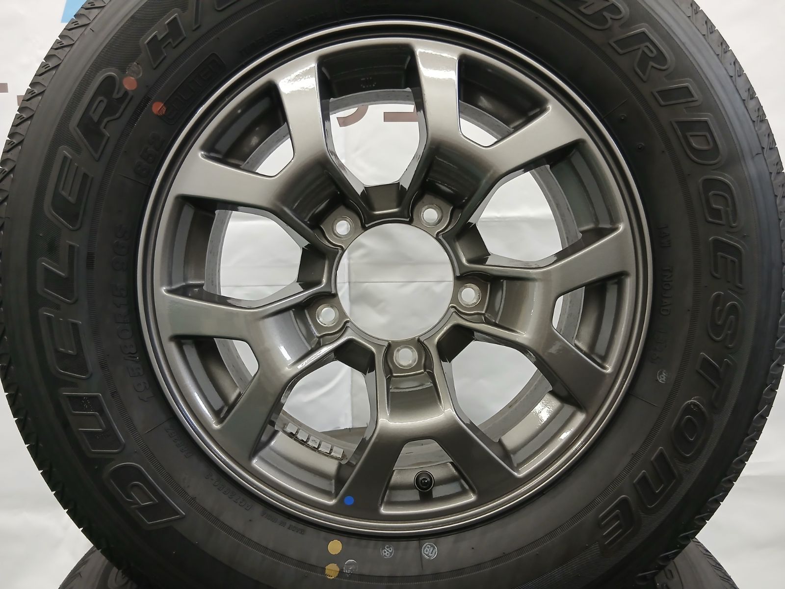 ☆買取品！ ｼﾞﾑﾆｰﾉﾏﾄﾞ純正15ｲﾝﾁﾀｲﾔﾎｲｰﾙ新車外し 走行30Km！☆ オク181