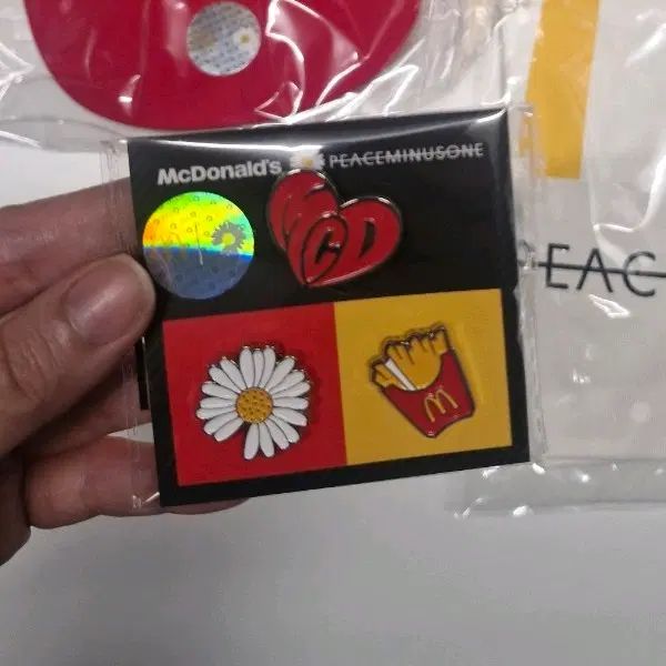 マクドナルド G-DRAGON（ジードラゴン） PEACEMINUSONE ピースマイナス