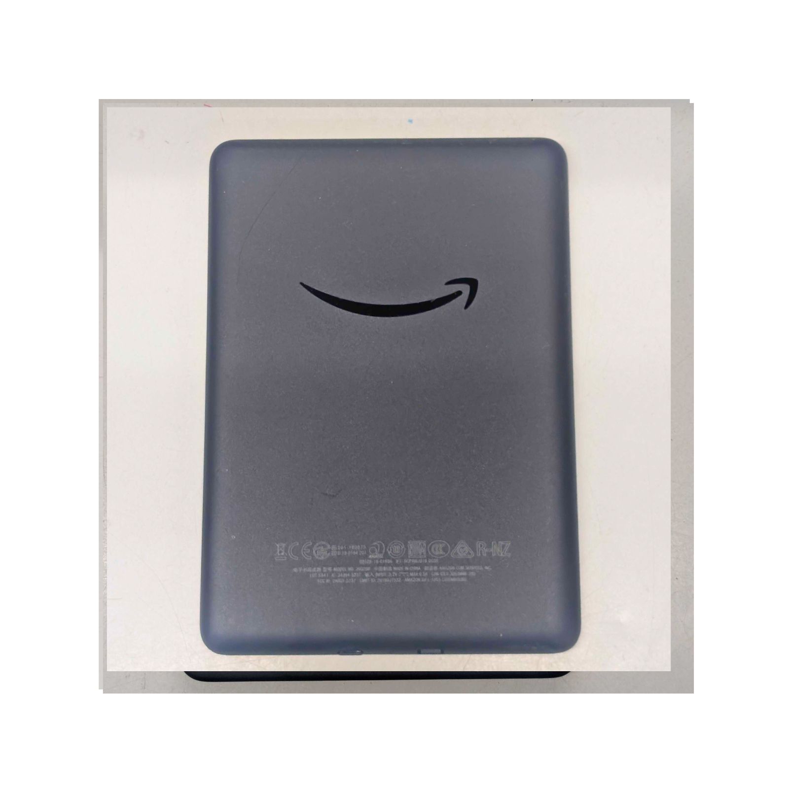 Amazon Kindle 第10世代 PQ94WIF 8GB 通電起動初期化済 ケース付