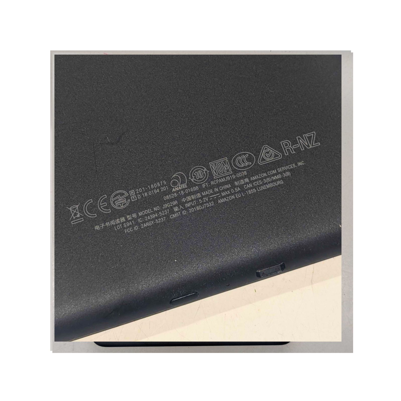 Amazon Kindle 第10世代 PQ94WIF 8GB 通電起動初期化済 ケース付