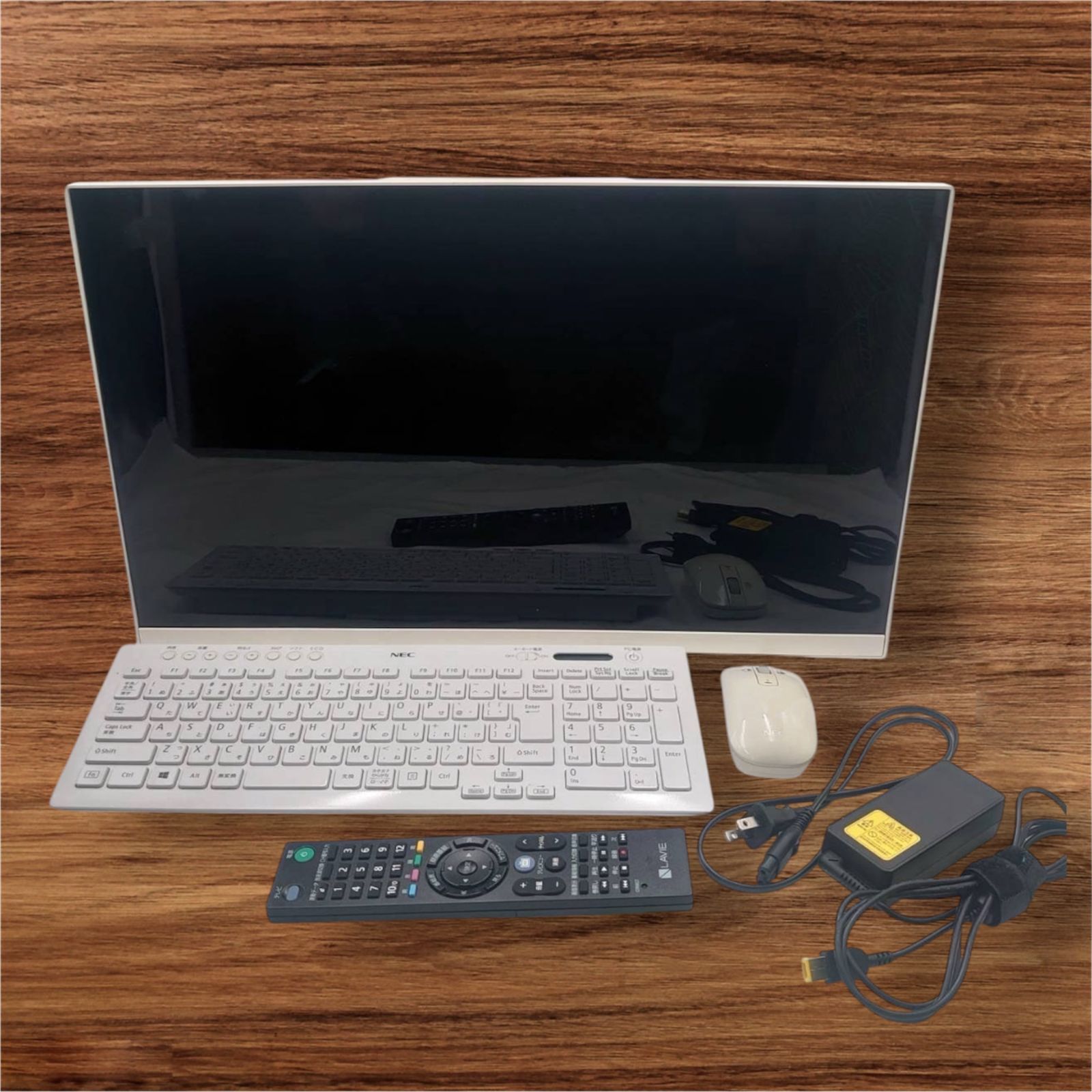 ★中古微妙/NEC PC-HA370RAW NEC LAVIE HA370/RAW Win11 中古 - メルカリ