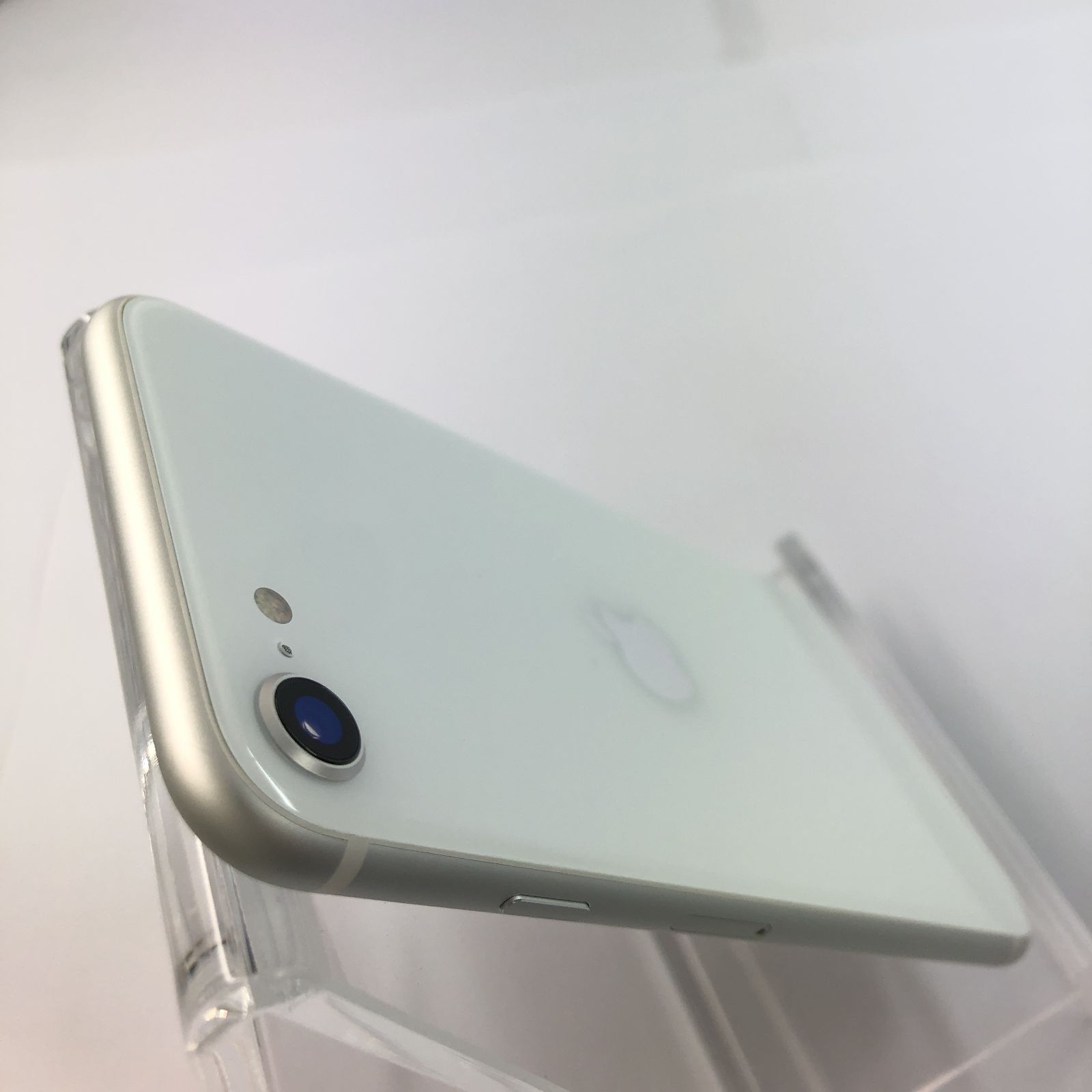 キズあり品】iPhone SE (第2世代)/64GB/355598146490069 - メルカリ