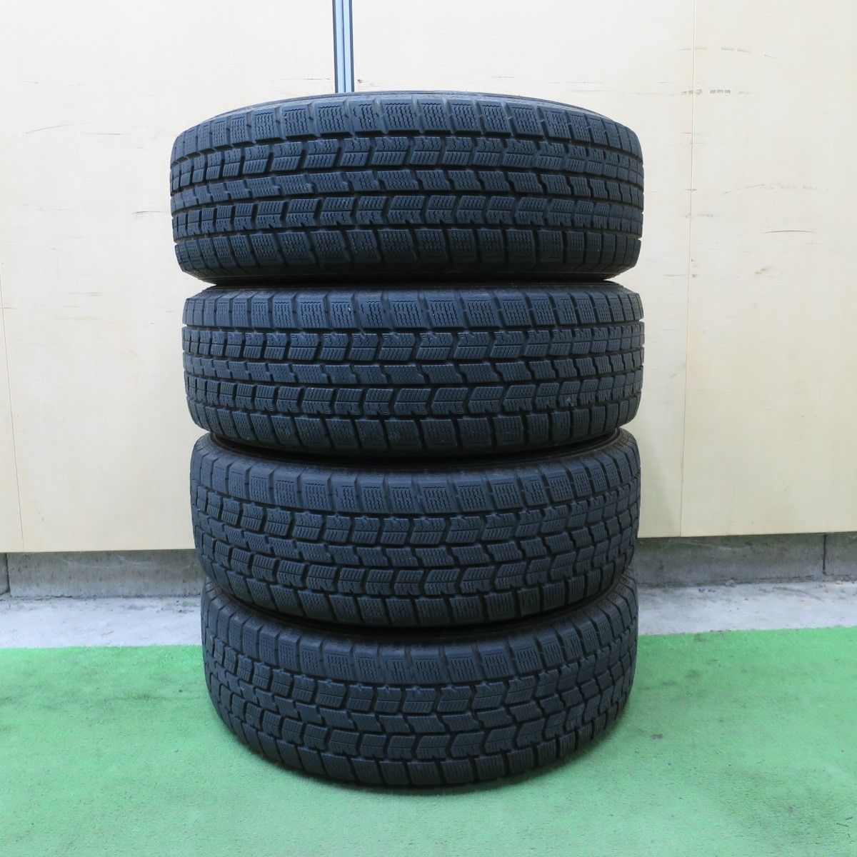ダイハツ純正ホイール 超バリ溝!1シーズンの未使用！グッドイヤーアイスナビ7 バリ溝！キレイ！8.5分◎スタッドレス 185/65R15 グッドイヤー アイス