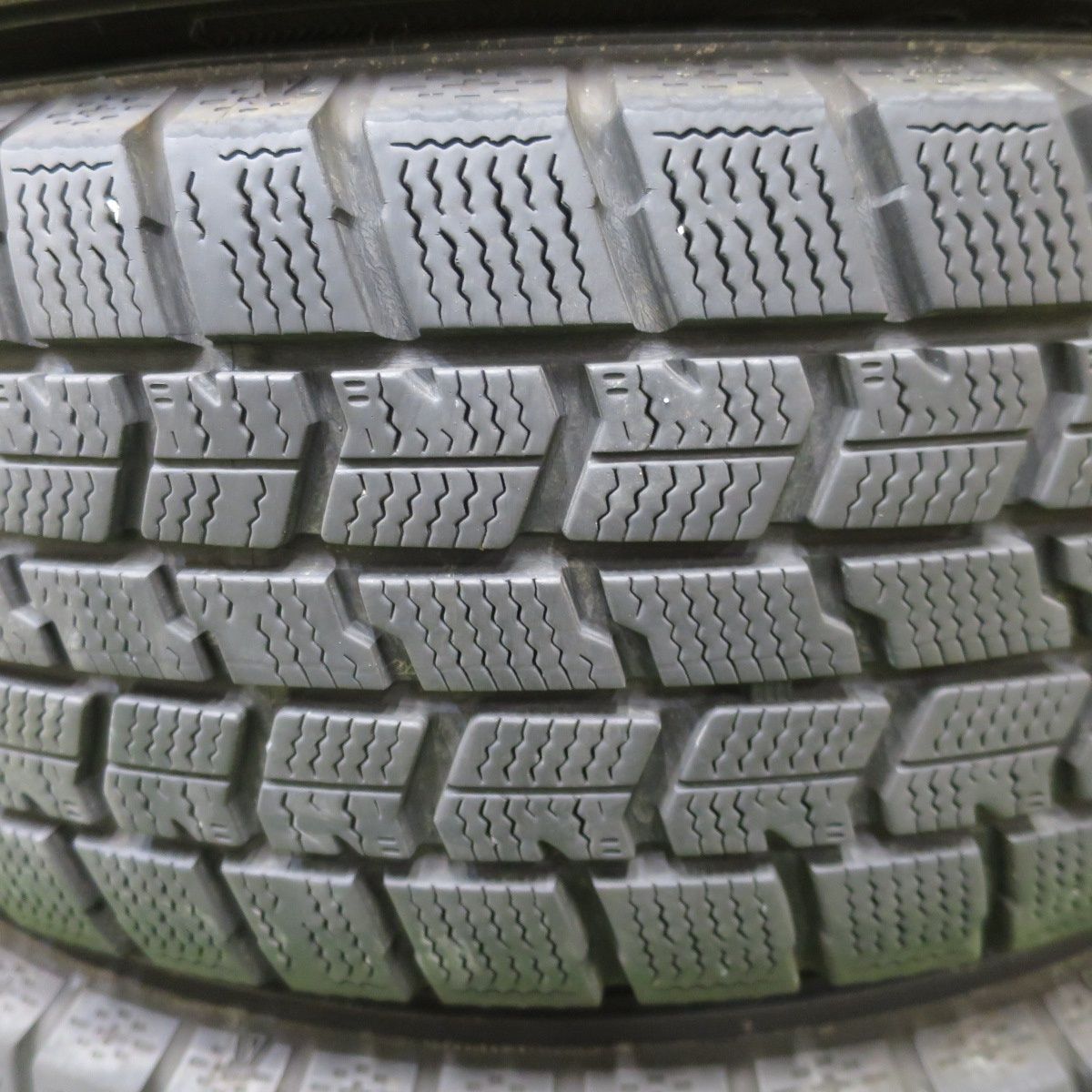 バリ溝！キレイ！8.5分◎スタッドレス 185/65R15 グッドイヤー アイス
