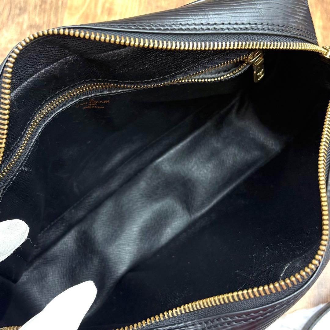⛄️極美品⛄️ルイヴィトンエピ トロカデロ27 ナイル ショルダー