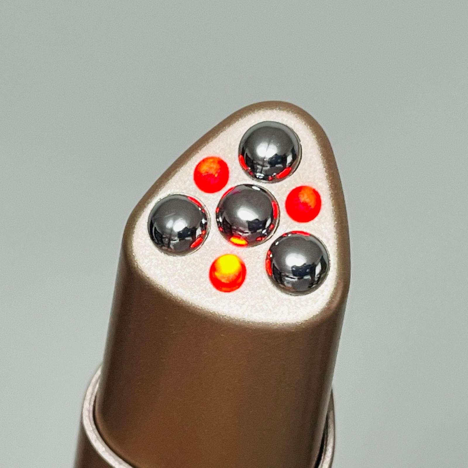 MEラボンアイ 目元専用美顔器 ME LA BOUM Eye - メルカリ