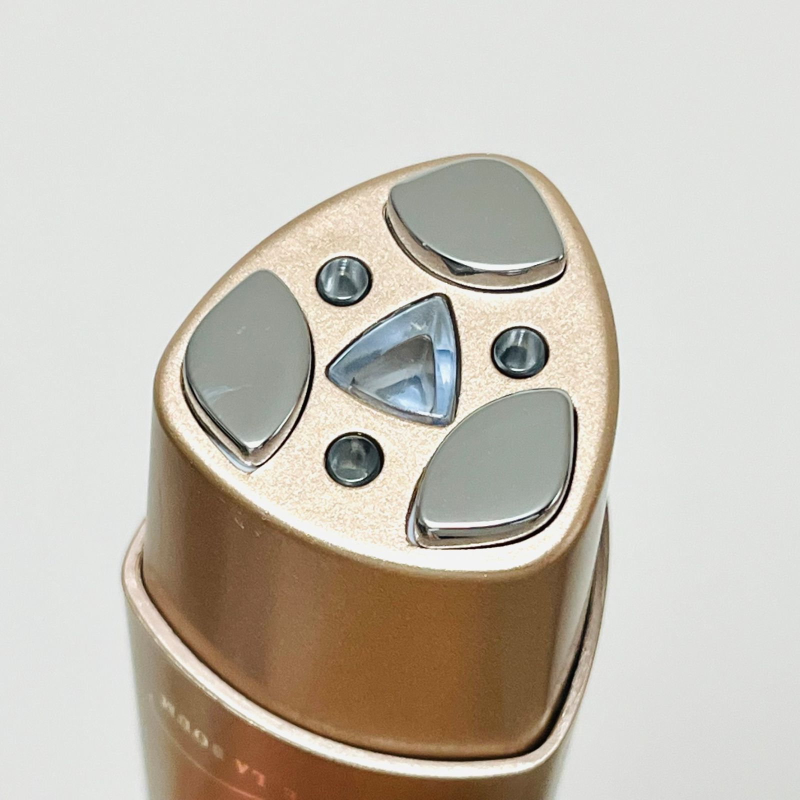 MEラボンアイ 目元専用美顔器 ME LA BOUM Eye - メルカリ