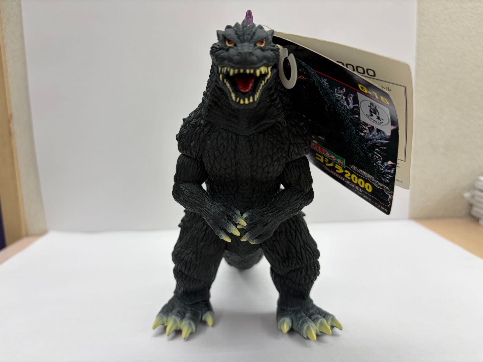 東宝怪獣シリーズ ゴジラ2000 G-16 ソフビ＜タグ付＞　NO5 タグ付き美品】東宝怪獣シリーズ ゴジラ2000 ミレニアム G-16 ソフビ