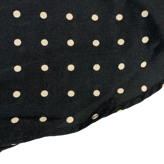 https://assets.mercari-shops-static.com/-/large/plain/2JXQN45PvuYKGjXFwxzAtG.jpg@jpg