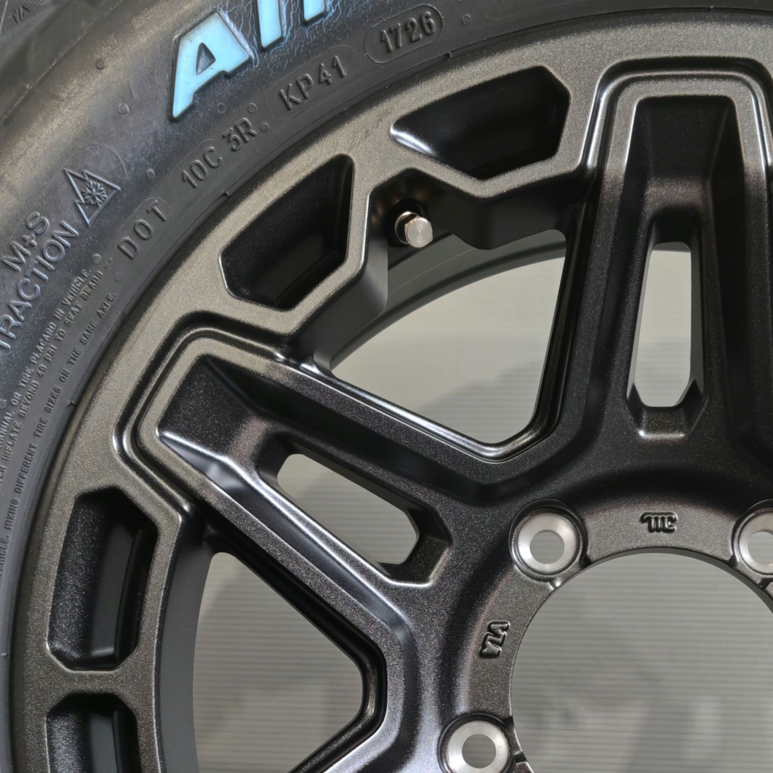ジムニーノマド / ワイド / シエラ 16インチ タイヤセット BFGoodrich