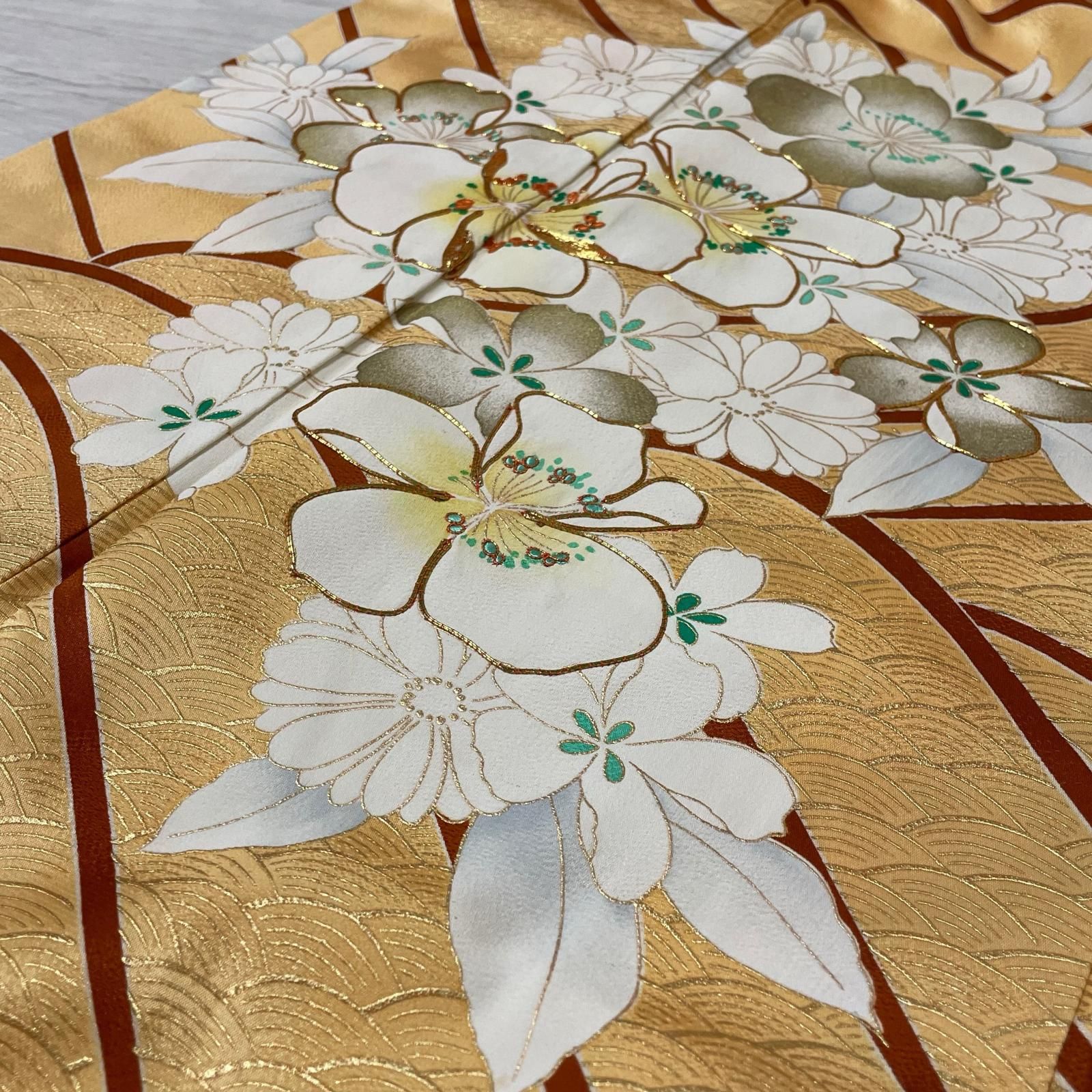 振袖 二尺袖 荒波に花模様 金駒刺繍 着物 正絹 X-3880 - メルカリ