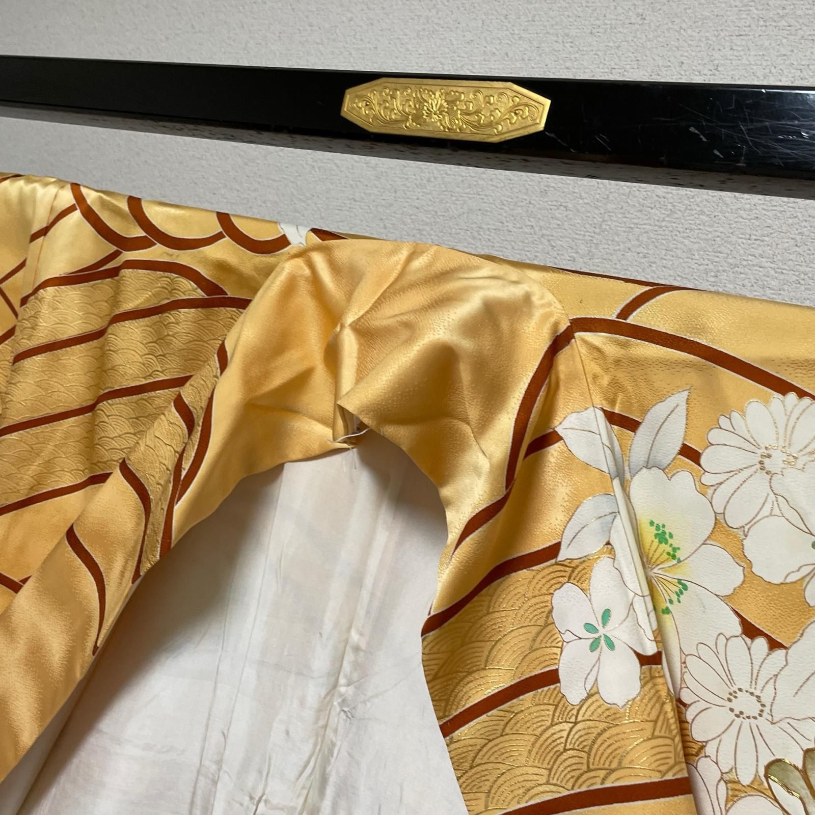 振袖 二尺袖 荒波に花模様 金駒刺繍 着物 正絹 X-3880 - メルカリ