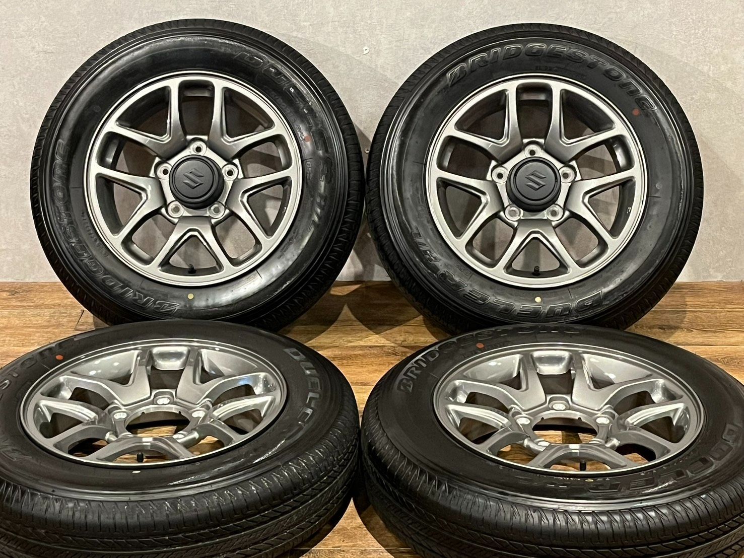 ほぼ新車外し品!】スズキ JB64W ジムニー 純正 16in 5.5J+22 PCD139.7