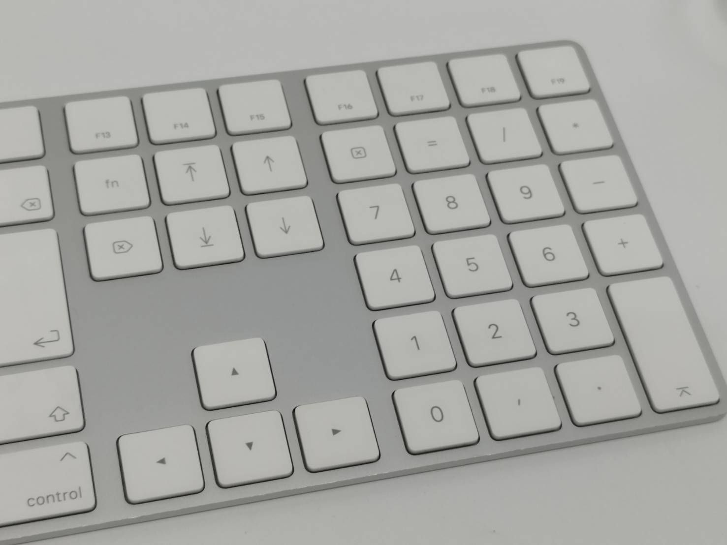 正規品】Apple Magic Keyboard/テンキー付き/日本語配列(A1843) Magic