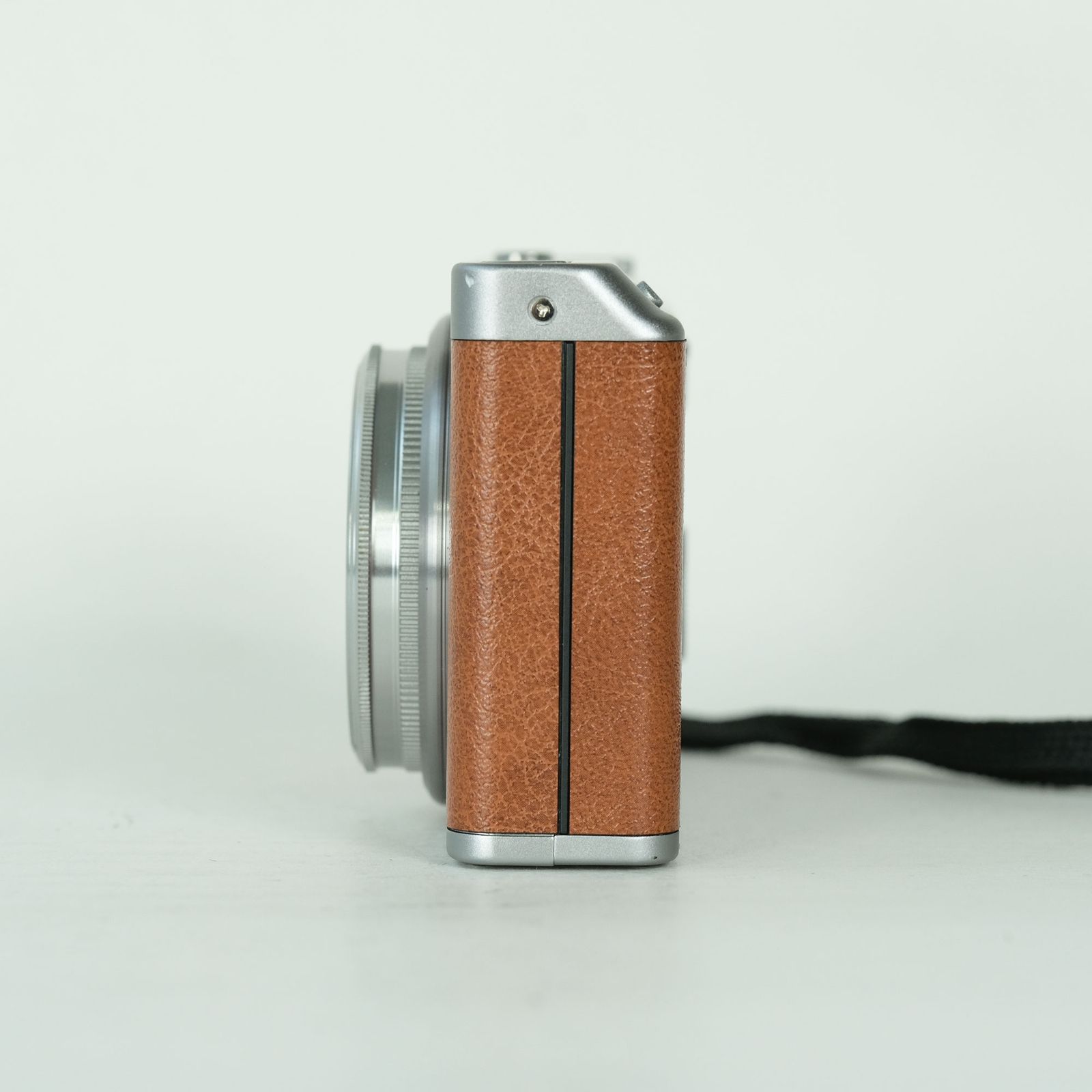 難あり品] FUJIFILM XF1 ブラウン | コンパクトデジタルカメラ - メルカリ