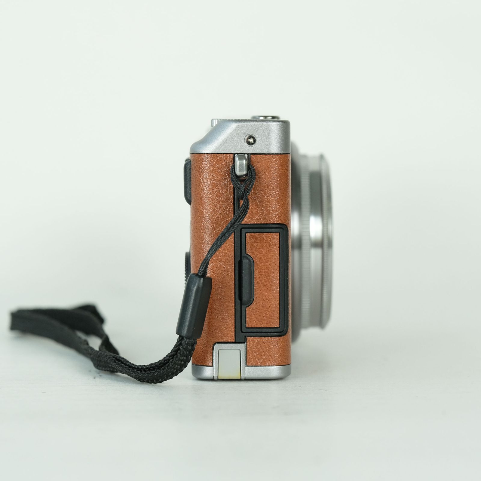 難あり品] FUJIFILM XF1 ブラウン | コンパクトデジタルカメラ - メルカリ