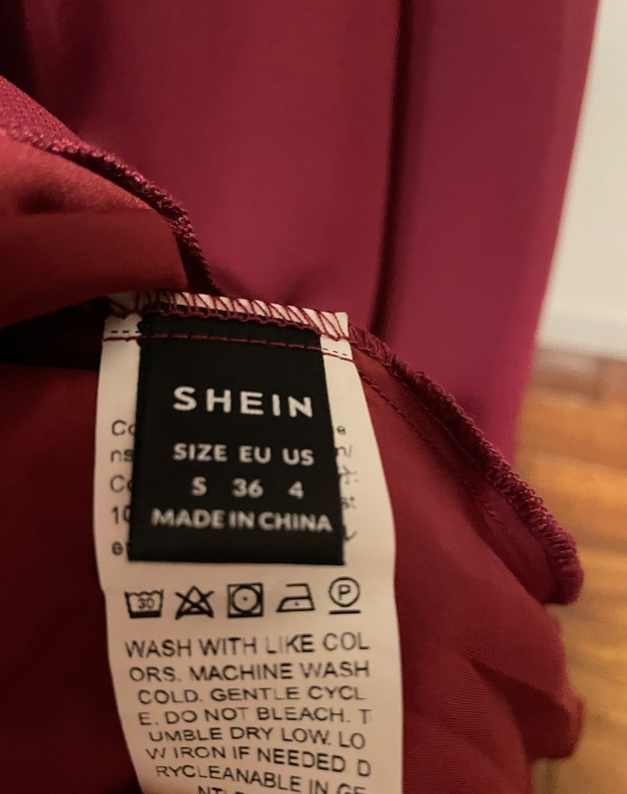 https://assets.mercari-shops-static.com/-/large/plain/2JXQcbHS5oqEFWUWf9M2JN.jpg@jpg