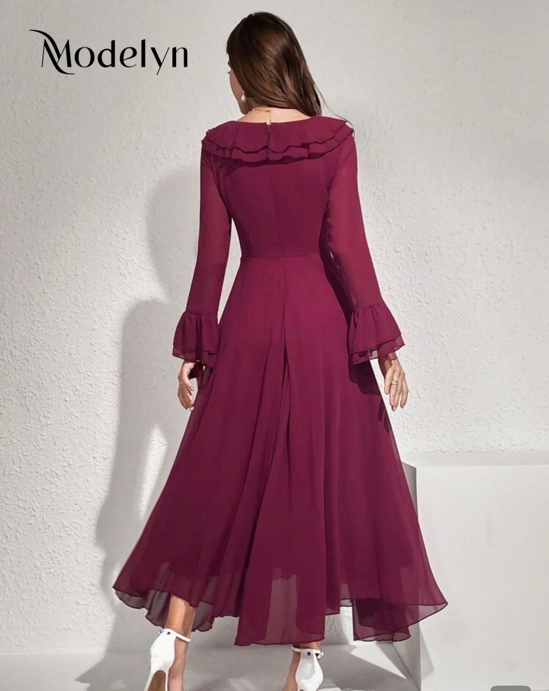 https://assets.mercari-shops-static.com/-/large/plain/2JXQcbHneUcBJqChoNX4eV.jpg@jpg