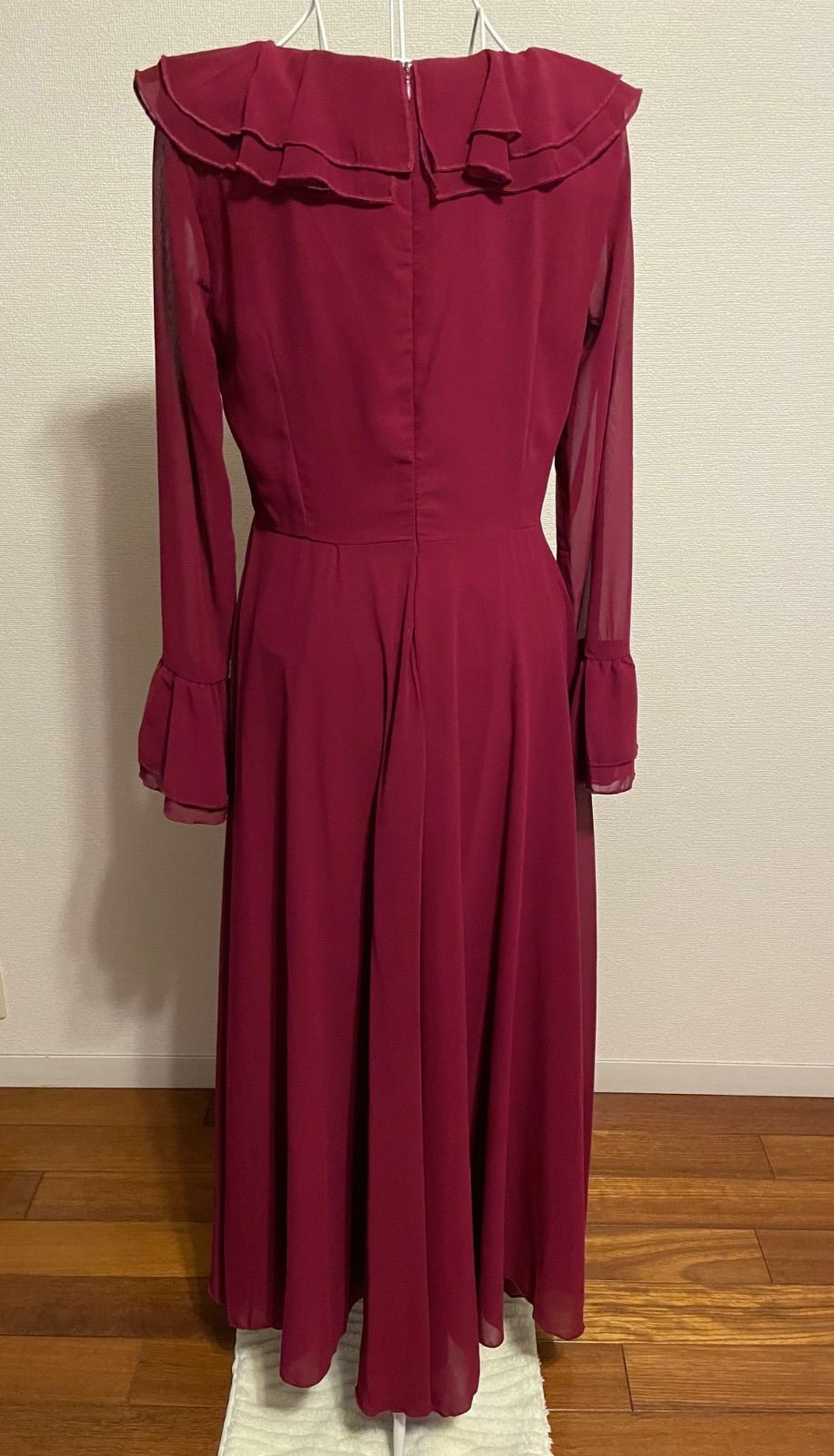 https://assets.mercari-shops-static.com/-/large/plain/2JXQcbJ8dCJVXjZ49fDzbM.jpg@jpg