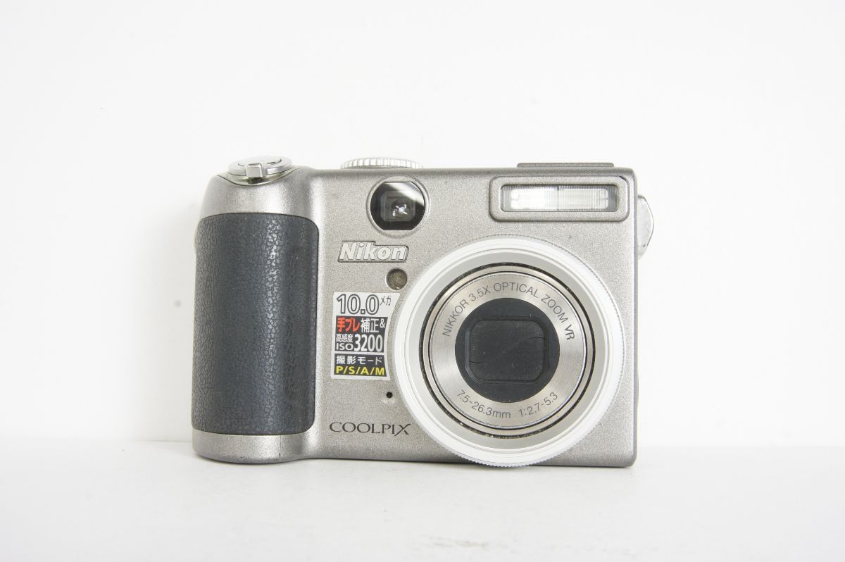 Nikon ニコンCOOLPIX P5000 コンパクトデジタルカメラ KAJI353 - メルカリ