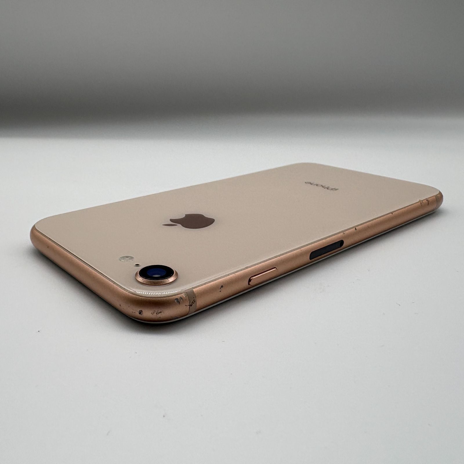 iPhone8 64GB ゴールド SIMフリー Apple - メルカリ