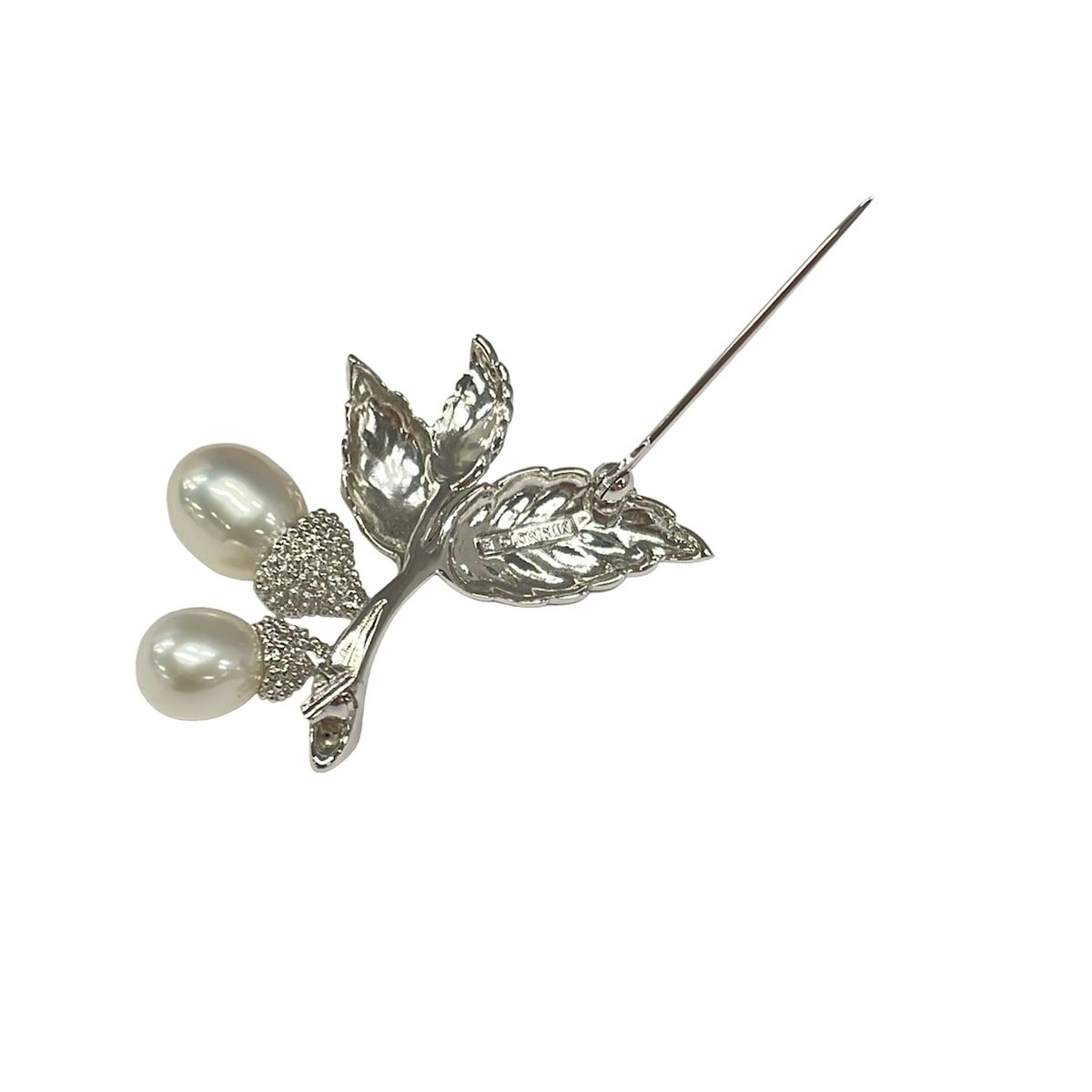 MIKIMOTO シルバーブローチ mikimoto(ミキモト) ブローチ美品 - シルバー×アイボリー - メルカリ