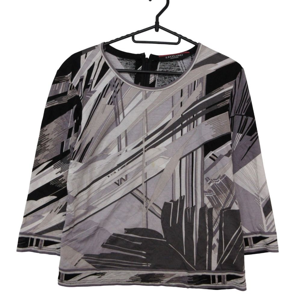 近年美品　LEONARD レオナール　ストレッチ　Tシャツ　トップス　42サイズ LEONARD レオナール カットソー Tシャツ 七分袖 コットン ストレッチ
