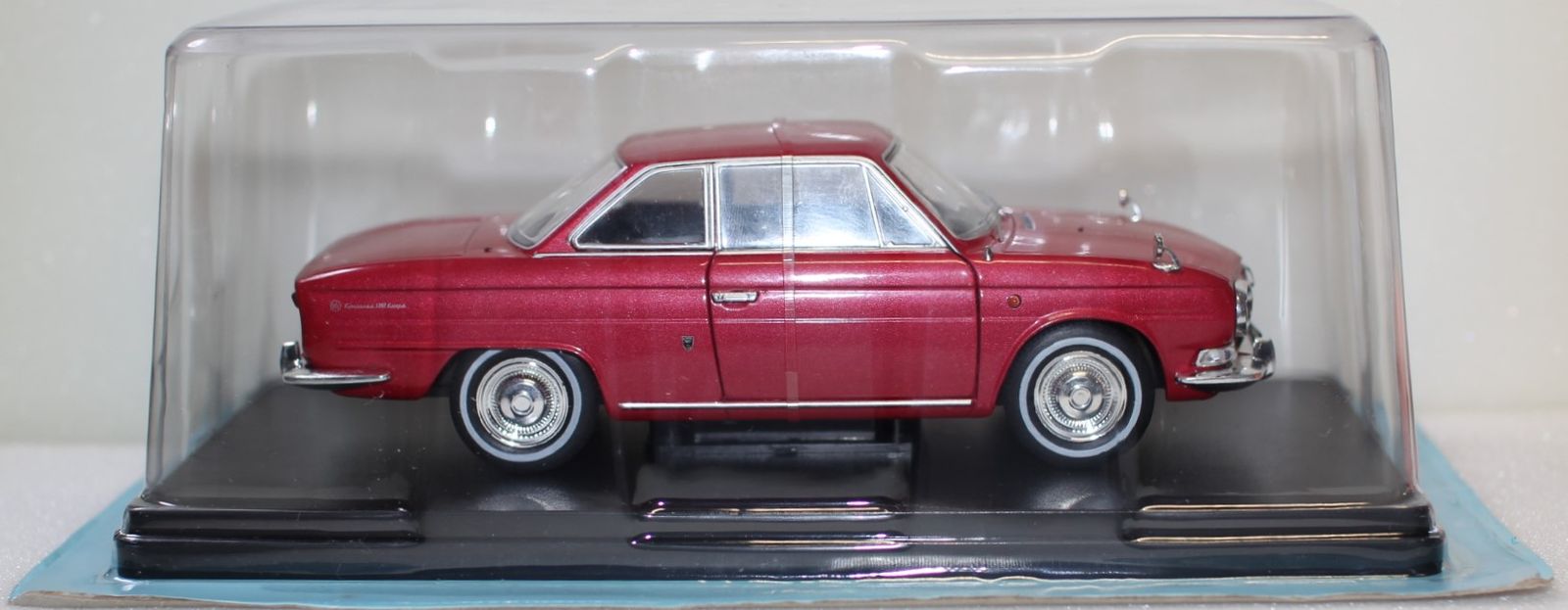 USED 未開封 1/24 国産名車コレクション 日野 コンテッサ 1300クーペ