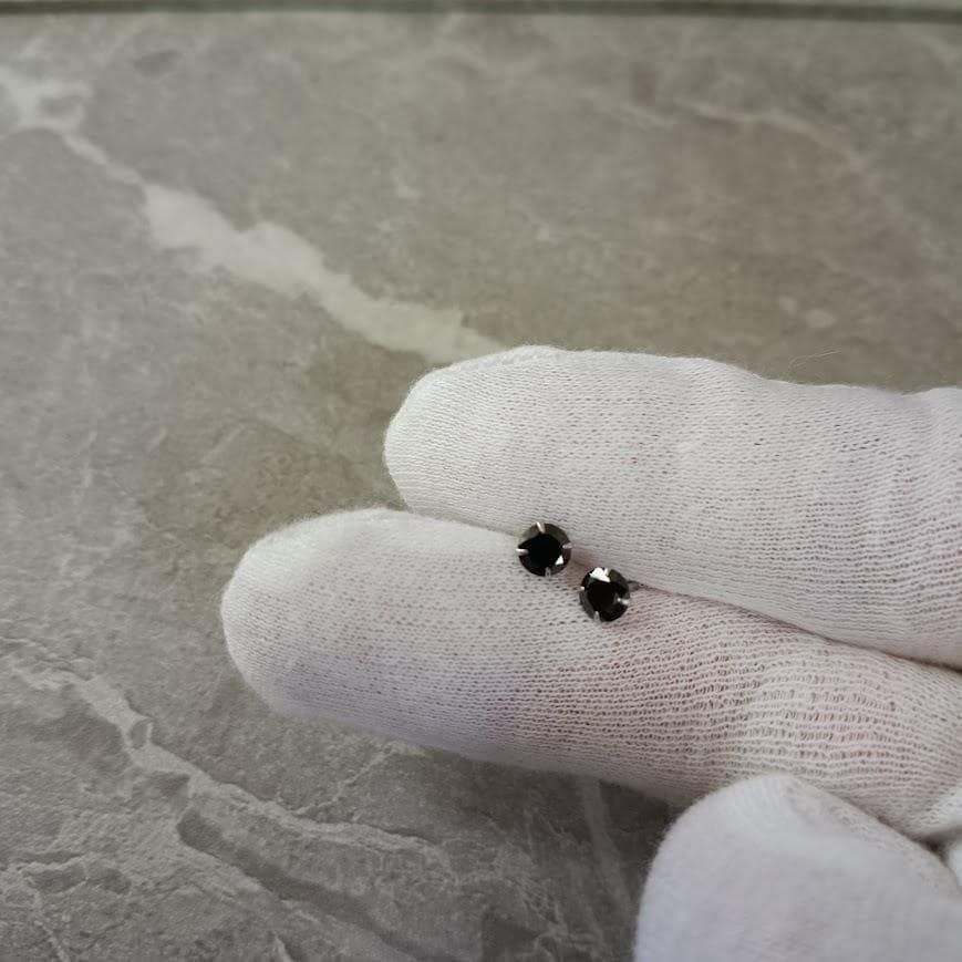 極小 2.5mm ブラックオニキス ピアス S925 極細 シルバー 男女兼用