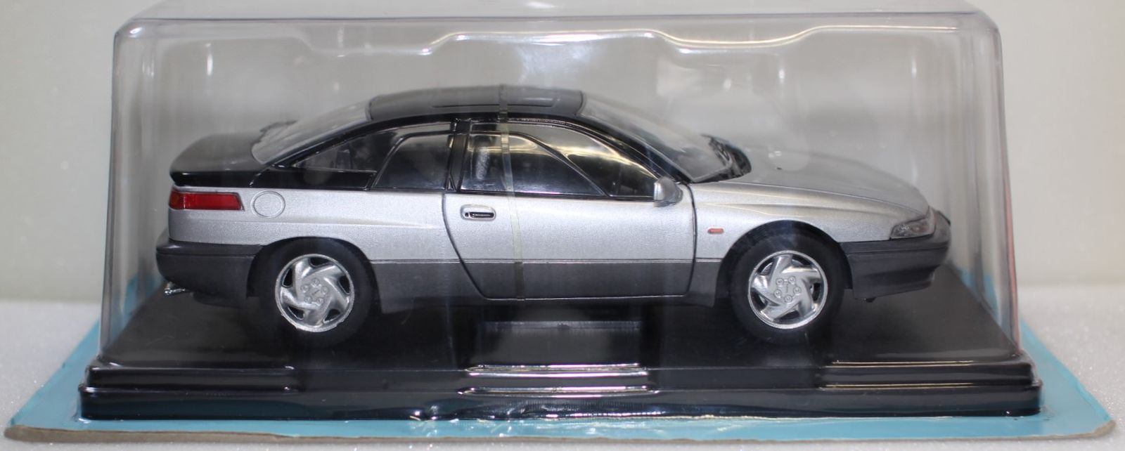 USED 未開封 1/24 国産名車コレクション スバル アルシオーネ SVX 1991