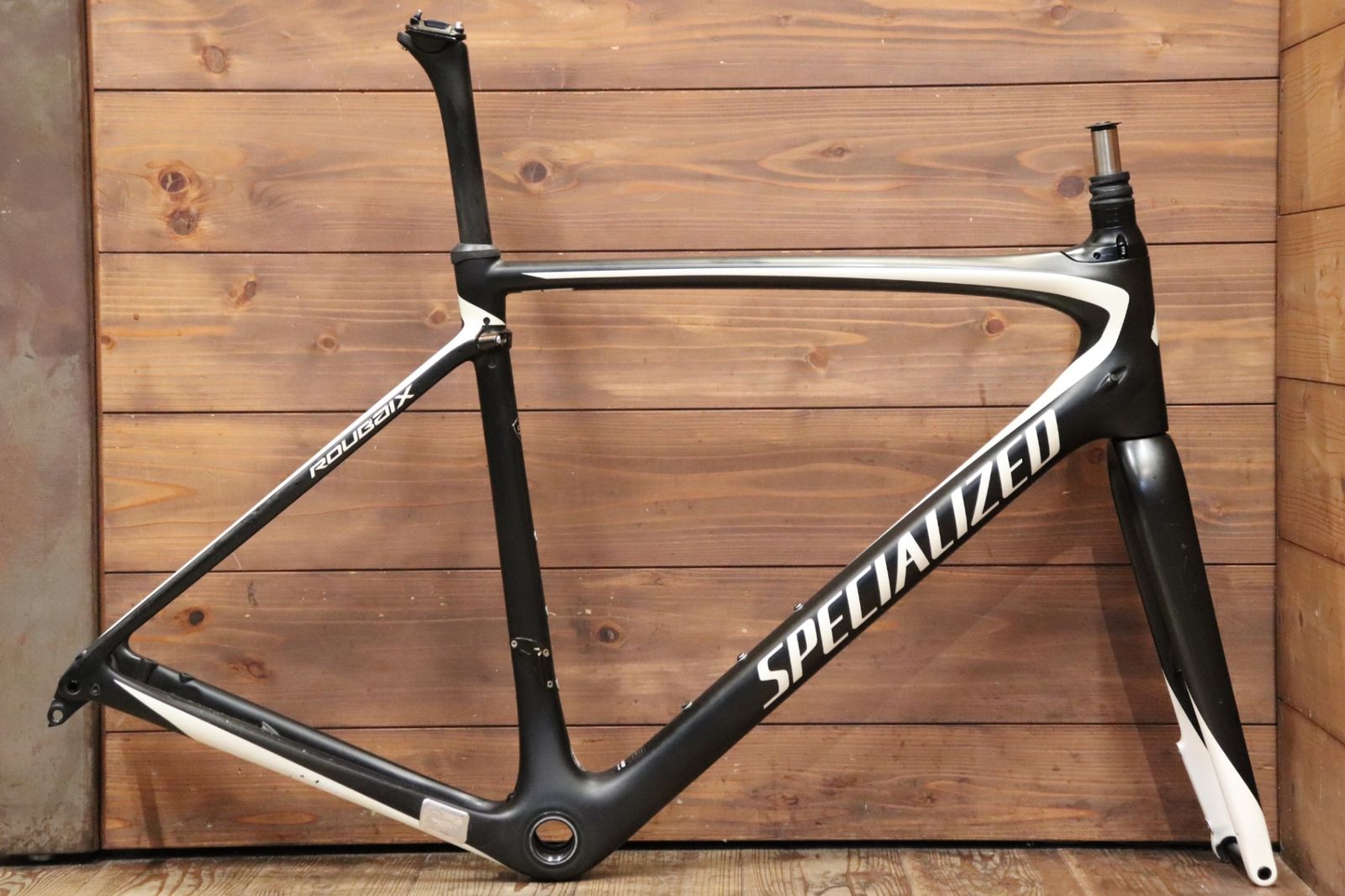 スペシャライズド　ルーべ　ROUBAIX ロードバイク　カーボンフレーム スペシャライズド SPECIALIZED ルーベ ROUBAIX SPORT 2018モデル 56