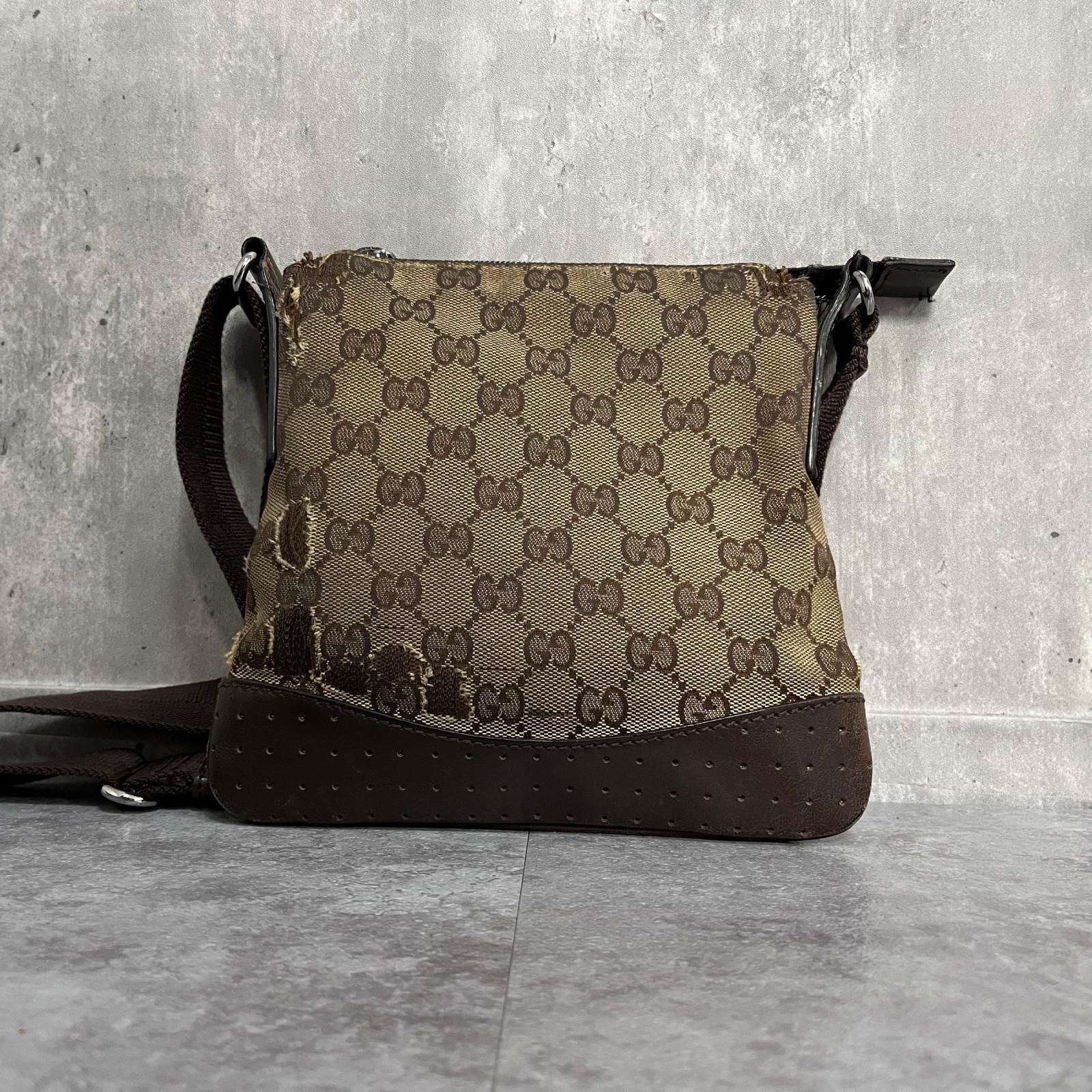 GUCCI】グッチ GGキャンバス ショルダーバッグ サコッシュ レザー