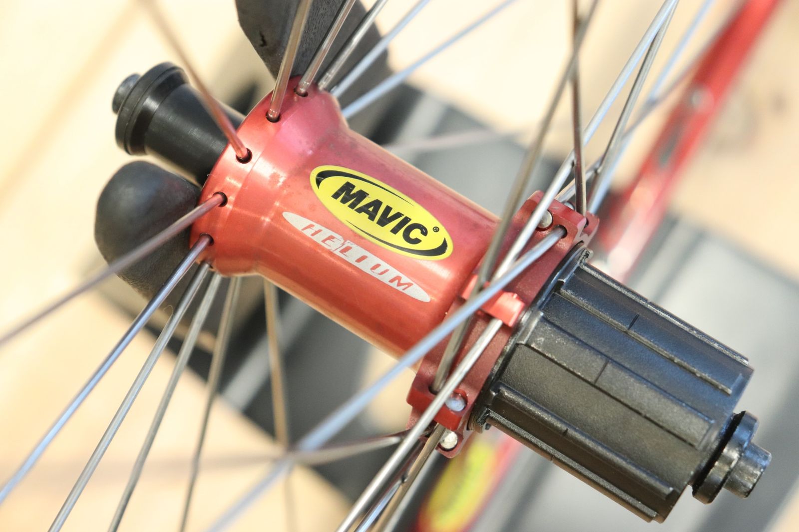 う*ま様 【中古】HELIUM　ヘリウム　700Cクリンチャー　完組ホイール　M マヴィック MAVIC ヘリウム HELIUM アルミ クリンチャー ホイール