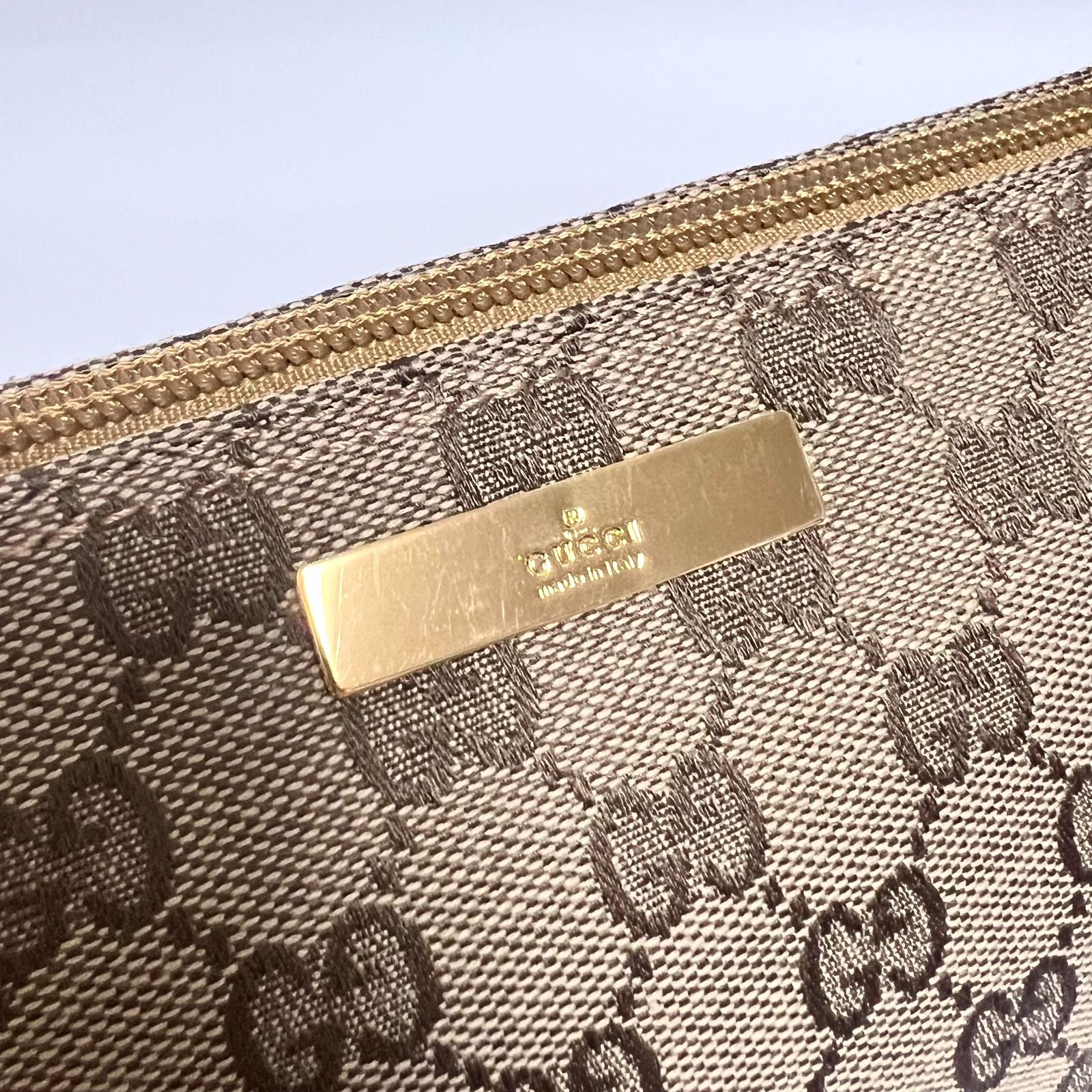 GUCCI グッチ アクセサリーポーチ ショルダーバック 03911032123 