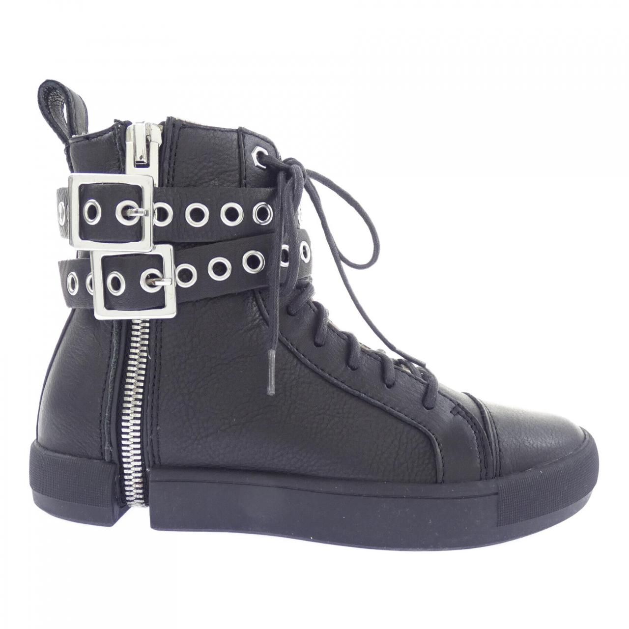 ディーゼル DIESEL Y01584 PR568 T8013 スニーカー