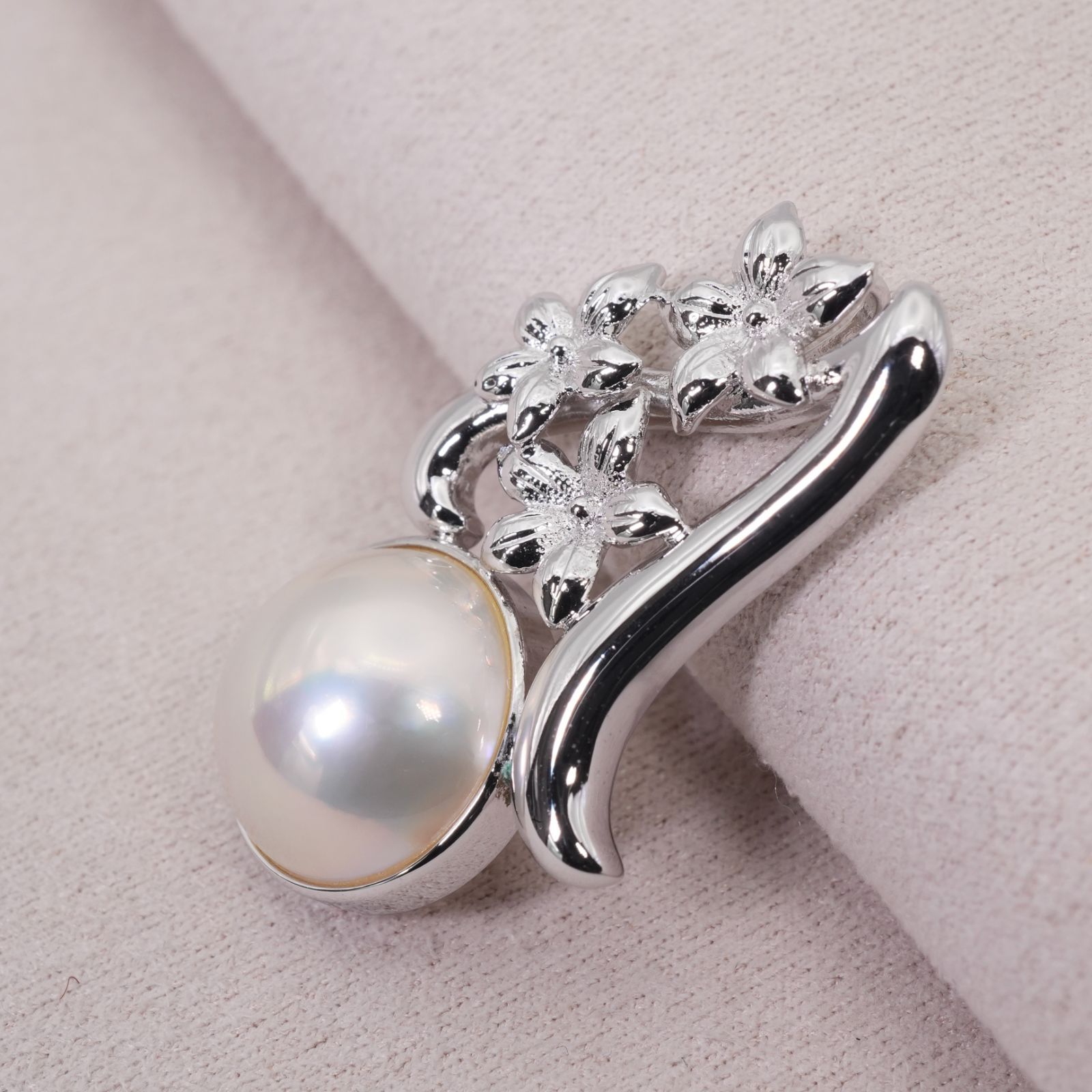 美品 タサキ マベパール シルバー ネックレストップ TASAKI ペンダント