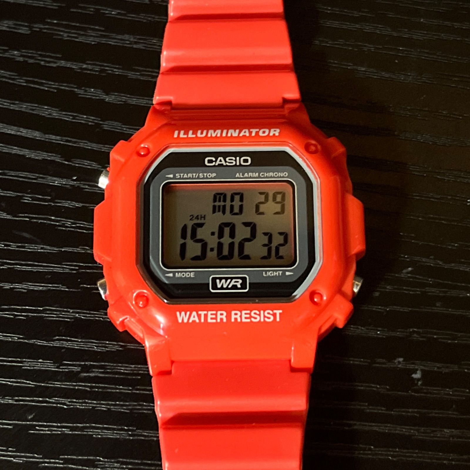 CASIO カシオ DW-2000-1B赤 中古稼動品 ライト・アラーム正常稼動 稼働品】 CASIO カシオ 腕時計 F-108WHC レッド ベーシックデザイン