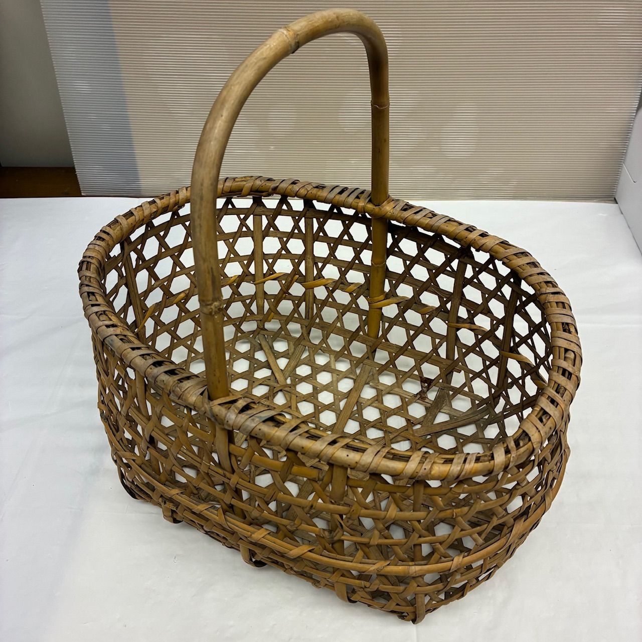 ke0929-1 G 現地引取 竹編み 持ち手付きかごバスケット - メルカリ