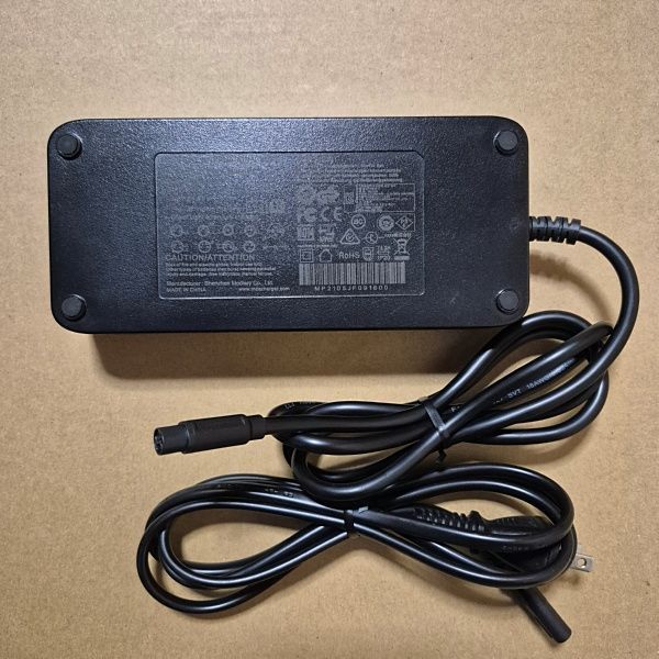 【純正】MATE BIKE 電動自転車用バッテリー充電器 BC254480030 MATE BIKE 純正 電動自転車用バッテリー充電器 BC254480030 - メルカリ