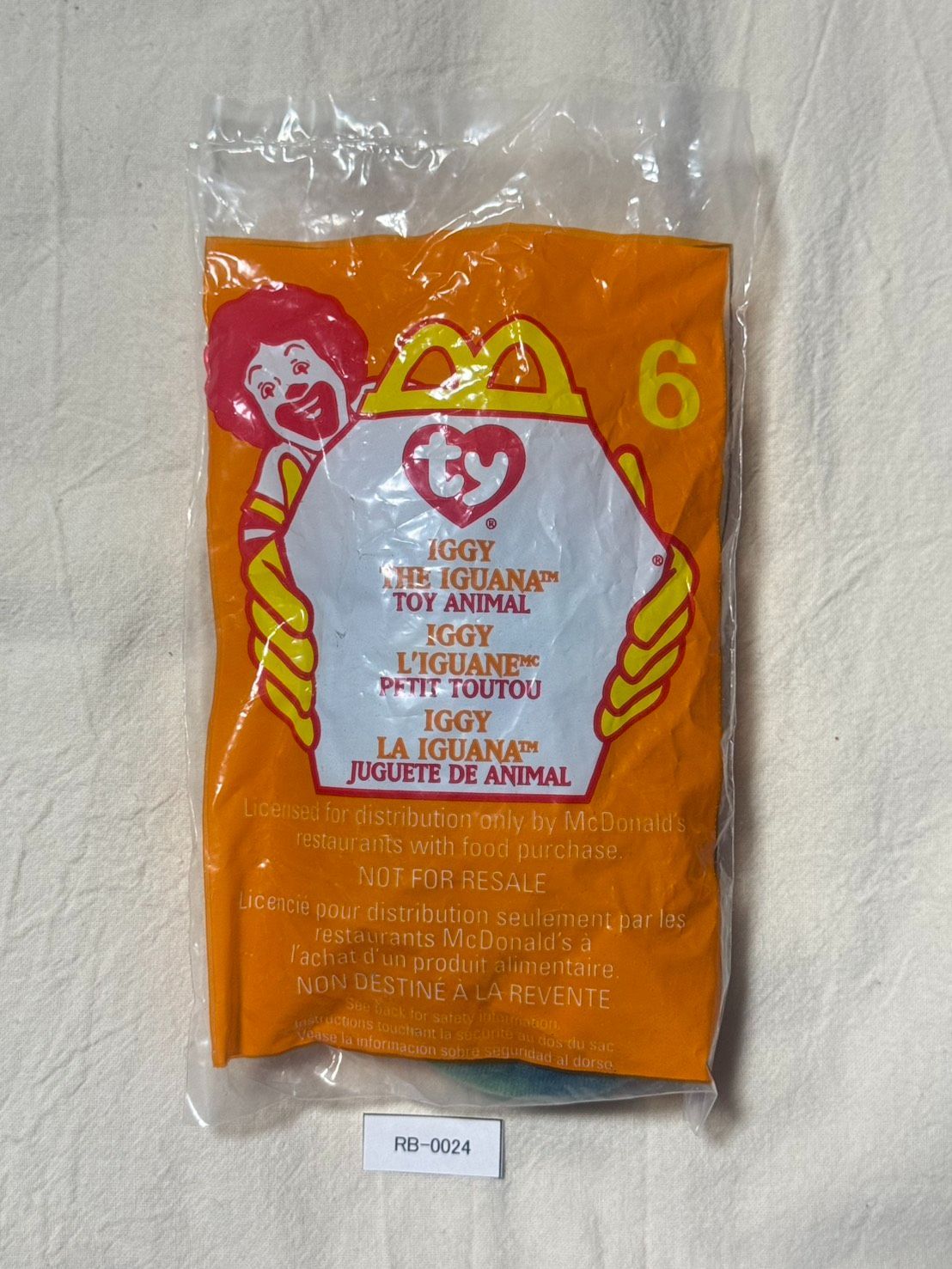 https://assets.mercari-shops-static.com/-/large/plain/2JXSJVyWQrkhzoRiC3PyRB.jpg@jpg