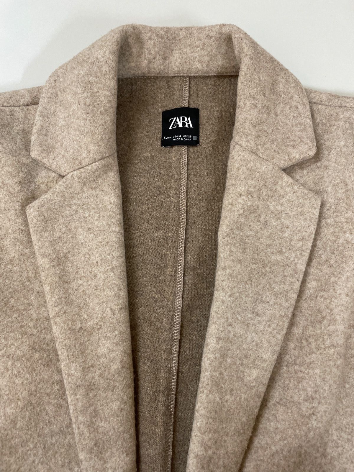https://assets.mercari-shops-static.com/-/large/plain/2JXSPKY9HixWHT7x39auaZ.jpg@jpg