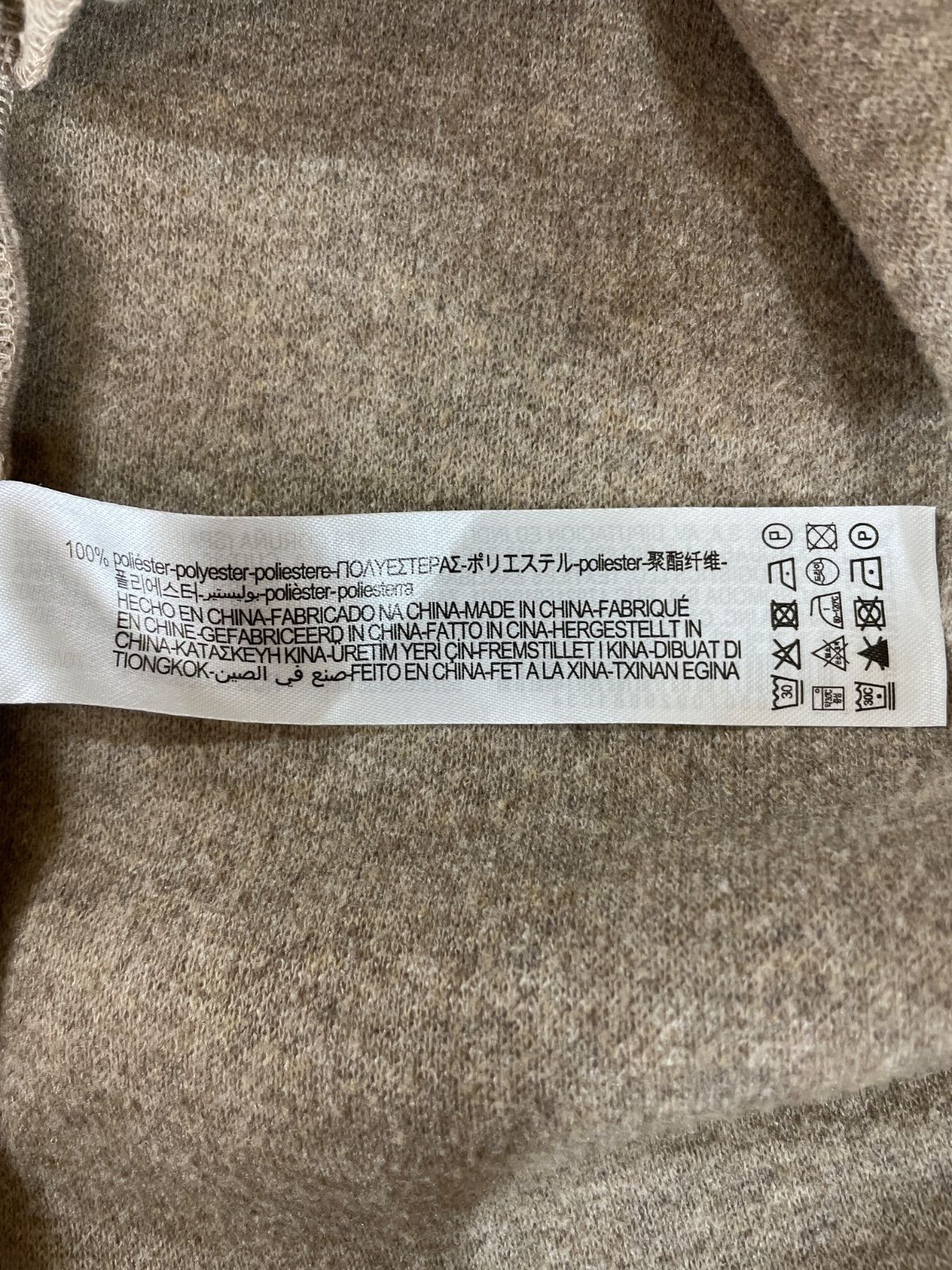 https://assets.mercari-shops-static.com/-/large/plain/2JXSPXbSsASJvQBZQJXsQC.jpg@jpg