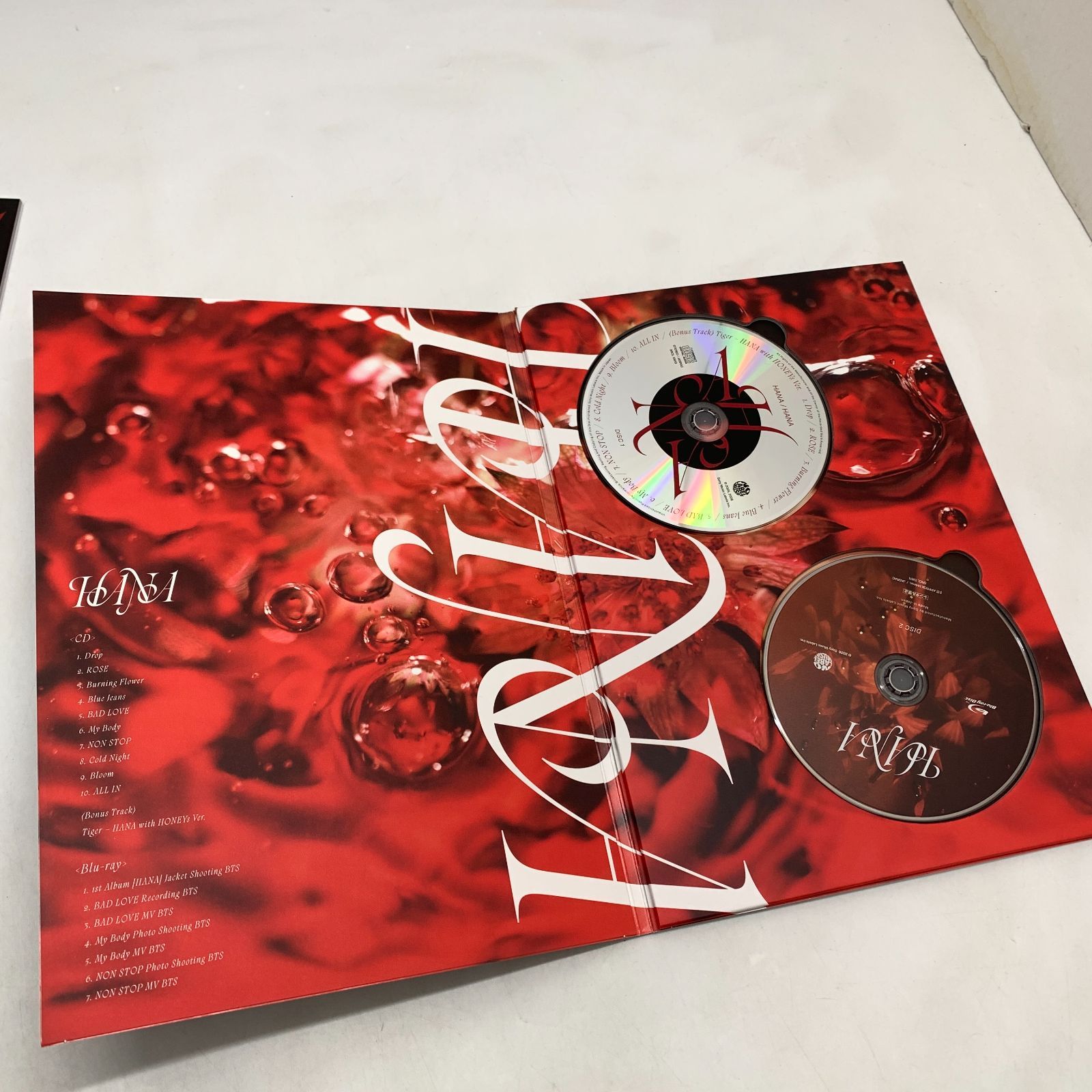 HANAの1stアルバム『HANA』【完全生産限定盤】（CD＋Blu-ray＋グッズ